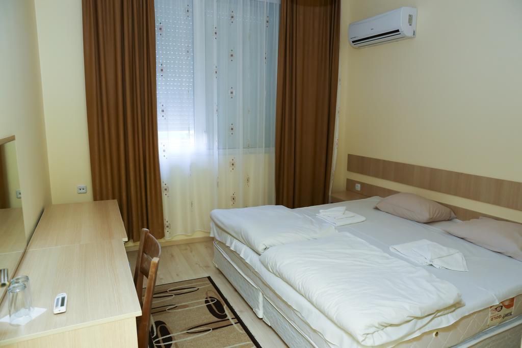 Hotel & Restaurant Ida Кырджали Экстерьер фото