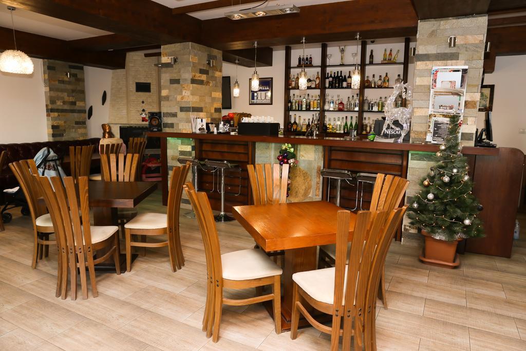 Hotel & Restaurant Ida Кырджали Экстерьер фото